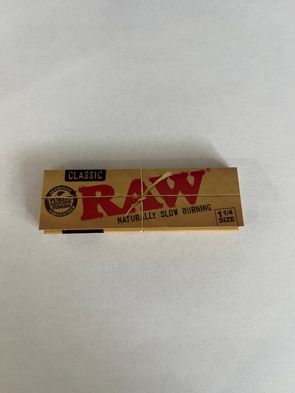 RAW 1 1/2 Classic Rolling Papers  Bulk Rolling Paper Booklets - Pulsar –  Pulsar Vaporizers