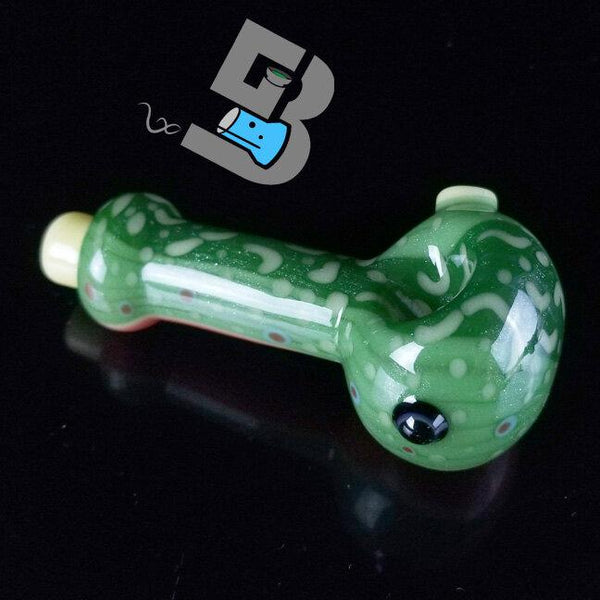 603 Glass Fish Whistle Spoon Hand Pipe.