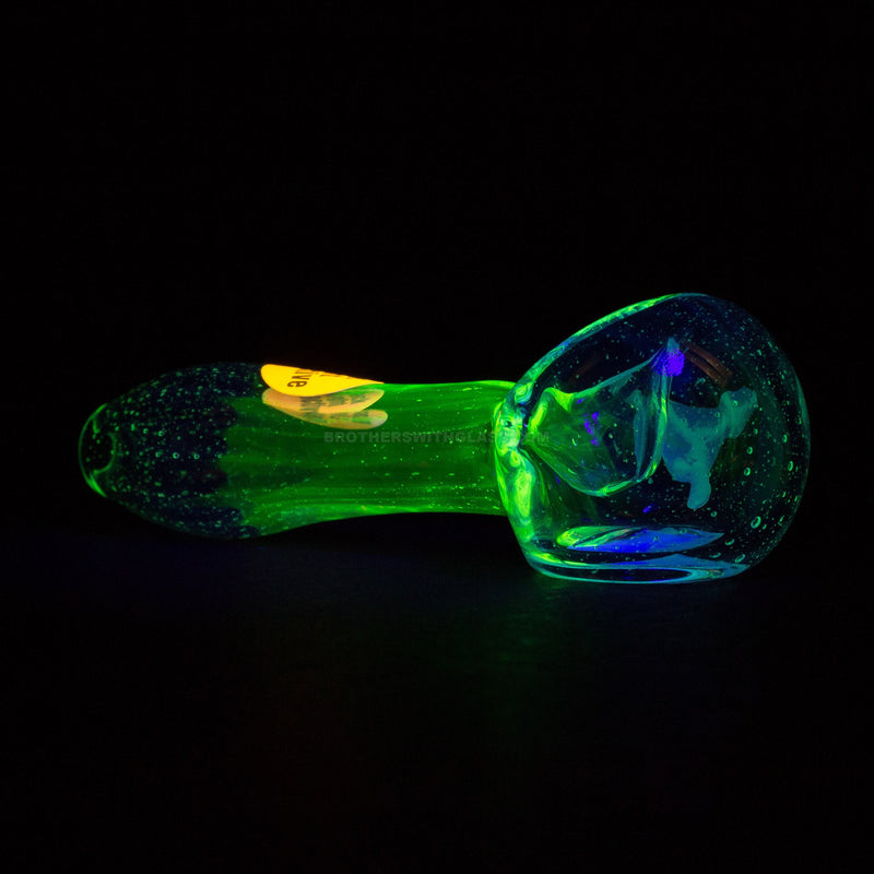 Chameleon Glass Pandamonium UV Fade Hand pipe.