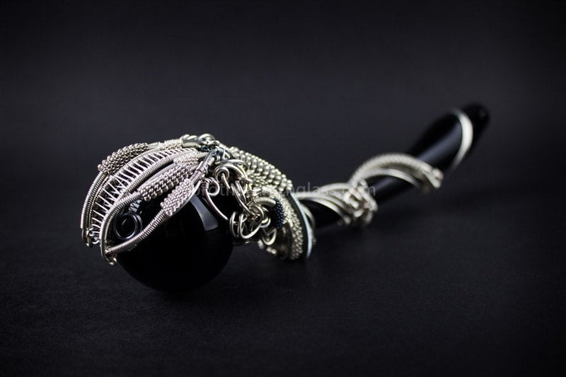 Chameleon Glass With Nikki Wire Wrap Snake Gandalf Hand Pipe.