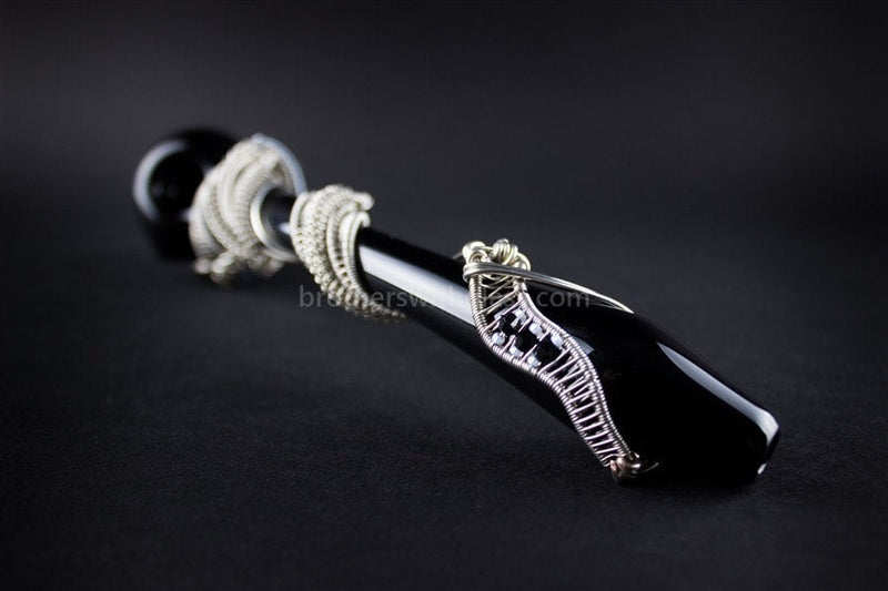 Chameleon Glass With Nikki Wire Wrap Snake Gandalf Hand Pipe.